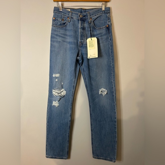 Levi's Denim - NWT Levi’s 501 Distressed High Rise Cropped Jeans